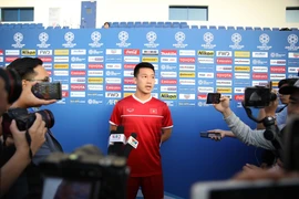 Tiền vệ Nguyễn Huy Hùng. (Ảnh: Hoàng Linh/TTXVN)