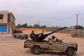 Lực lượng tự xưng Quân đội Quốc gia Libya (LNA) tại Tripoli, Libya, ngày 26/5/2019. (Ảnh: AFP/TTXVN)
