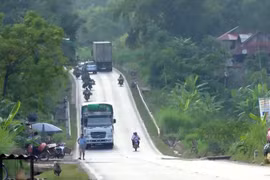 [Photo] Những 'điểm đen' giao thông trên tuyến Quốc lộ 6 tại Sơn La