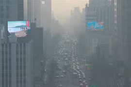 Bụi mịn bao phủ tại Seoul, Hàn Quốc, ngày 21/2/2019. (Ảnh: Yonhap/TTXVN)