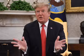 Tổng thống Mỹ Donald Trump phát biểu tại Nhà Trắng, Washington, DC.. (Ảnh: AFP/TTXVN)