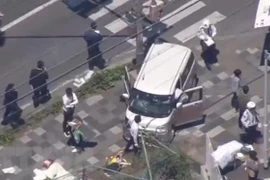 Hiện trường vụ xe ôtô lao vào các bé mẫu giáo trên phần đường dành cho người đi bộ ở thành phố Otsu, tỉnh Shiga, Nhật Bản sáng 8/5. (Ảnh: NHK/TTXVN)