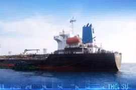 [Video] Bắt số lượng lớn chất lỏng nghi xăng A95 sang chiết trái phép