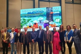 Quang cảnh buổi triển lãm. (Nguồn: Bộ Ngoại giao)