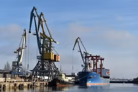 Cảng biển Berdyansk trên Biển Azov, phía Đông Ukraine ngày 2/12/2018. (Ảnh: AFP/TTXVN)