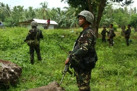 Binh sỹ Philippines trong chiến dịch truy quét phiến quân tại tỉnh Maguindanao ngày 10/5/2017. (Nguồn: AFP/TTXVN)