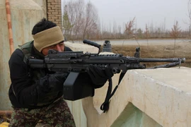 Lực lượng an ninh Afghanistan trong chiến dịch chống khủng bố tại tỉnh Kunduz ngày 16/1. (Nguồn: THX/TTXVN)
