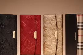 Burberry ra mắt bộ sưu tập đậm phong cách mùa lễ hội