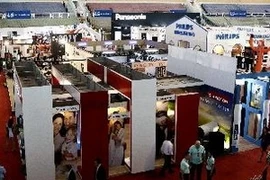 Một góc triển lãm Vietbuild Cần Thơ 2012. (Ảnh: Hoàng Hải/TTXVN)