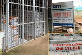 Cửa hàng bị phát hiện lô hàng 40 tấn phân bón không được phép lưu hành và loại phân bón vừa bị thu giữ. (Nguồn: nhandan.com.vn)