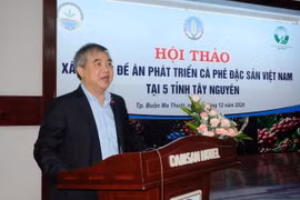 Tiến sỹ Nguyễn Quang Dũng, Viện trưởng Viện Quy hoạch và Thiết kế nông nghiệp phát biểu khai mạc hội thảo. (Ảnh: Hoài Thu/TTXVN)