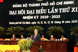 Ủy viên Bộ Chính trị, Bí thư Thành ủy Thành phố Hồ Chí Minh Nguyễn Thiện Nhân phát biểu tại Đại hội. (Ảnh: Thống Nhất/TTXVN)
