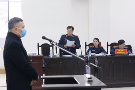 Đại diện Viện kiểm sát Nhân dân TP. Hà Nội đề nghị mức án đối với các bị cáo. (Ảnh: Doãn Tấn/TTXVN)