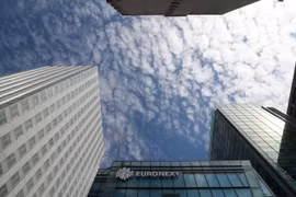 Trụ sở Euronext tại La defense, gần Paris của Pháp. (Ảnh: AFP/ TTXVN)