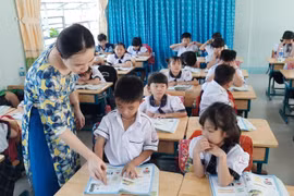 Lớp học mới khang trang của trường Tiểu học thị trấn Bến Lức, huyện Bến Lức được đưa vào sử dụng năm học 2020- 2021 kịp thời đáp ứng hương trình đổi mới sách giáo khoa lớp 1. (Ảnh: Đức Hạnh/TTXVN)