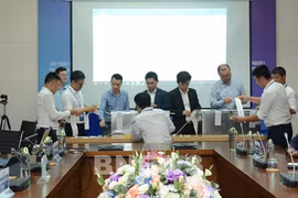 Quảng cảnh buổi mở thầu. (Ảnh: Đức Dũng/BnewsTTXVN)