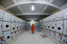 Hầu hết các trạm biến áp 110kV của EVN đã được chuyển đổi sang mô hình trạm không người trực thuộc Trạm biến áp 110kV Thanh Xuân, Hà Nội. (Ảnh: Ngọc Hà/TTXVN)