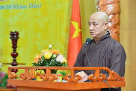 Hòa thượng Thích Huệ Thông, Phó Tổng thư ký, Chánh Văn phòng Trung ương Giáo hội Phật giáo Việt Nam phát biểu. (Ảnh: Minh Đức/TTXVN)