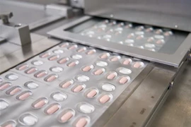 Thuốc điều trị COVID-19 của hãng dược Pfizer. (Ảnh: AFP/TTXVN)