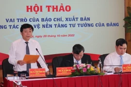 Lãnh đạo Học viện Chính trị Quốc gia Hồ Chí Minh; Học viện Báo chí và Truyên truyền; Nhà xuất bản Chính trị quốc gia Sự thật chủ trì hội thảo. (Ảnh: Chu Hiệu/TTXVN)