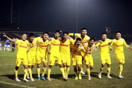 Các cầu thủ U21 Sông Lam Nghệ An. (Ảnh: Tá Chuyên/TTXVN)