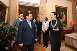 Thủ tướng Phạm Minh Chính gặp Thị trưởng thành phố Amsterdam Femke Halsema. (Ảnh: Dương Giang/TTXVN)