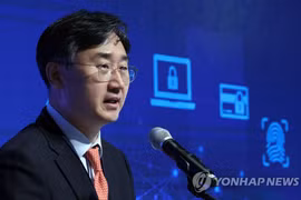 Thứ trưởng Bộ Quốc phòng Hàn Quốc Shin Beom-chul. (Nguồn: Yonhap)