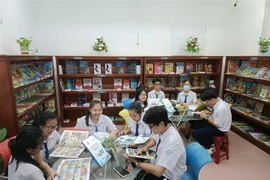 Một góc 'Không gian sách tiếng Pháp' tại Thư viện thành phố Cần Thơ. (Ảnh: Ánh Tuyết/TTXVN)
