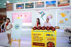 Theo chia sẻ từ đại diện tập đoàn, bắt đầu từ tháng 8/2016, tập đoàn chính thức phân phối dòng sản phẩm ống nhựa Hoa Sen tới các hệ thống phân phối, bán lẻ tại miền Bắc.