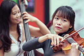 Nhóm nhạc giao hưởng 9x - Rhapsody Philharmonic ra mắt MV đầu tiên 