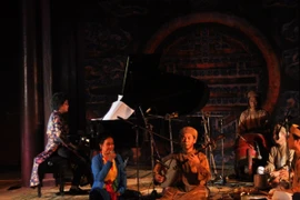 Phó An My ra mắt đối thoại piano và tuồng "Lửa" tại Hà Nội 