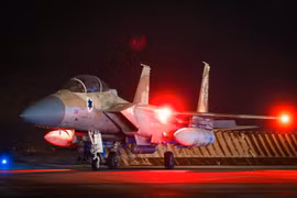 Máy bay Israel trở về căn cứ sau khi đánh chặn tên lửa và máy bay không người lái Iran. (Nguồn: Times of Israel)