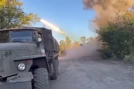 Xung đột Ukraine 16/10: Nga tung video dội bão lửa vào vị trí của lính Ukraine