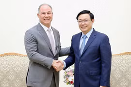 Phó Thủ tướng Vương Đình Huệ tiếp ông Scott Kicker, Tổng Giám đốc Công ty Gen X Energy. (Ảnh: Dương Giang/TTXVN)