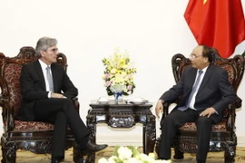 Thủ tướng Nguyễn Xuân Phúc tiếp Chủ tịch Tập đoàn Siemens Joe Kaeser. (Ảnh: Thống Nhất/TTXVN)