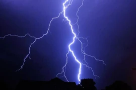 Quảng Bình: Sét đánh làm 3 người tử vong, hai người bị thương