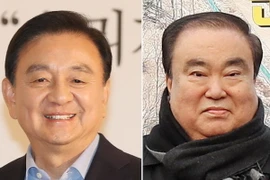 Các đặc phái viên Hong Seok-hyun và Moon Hee-sang. (Nguồn: Yonhap/TTXVN)