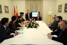 Thứ trưởng Bộ Thương mại Cao Quốc Hưng phát biểu tại cuộc họp báo. (Ảnh: Ngự Bình/Vietnam+)