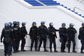 Cảnh sát Pháp tham gia diễn tập chống khủng bố tại Cannes, miền Đông Nam Pháp. (Nguồn: AFP/TTXVN)