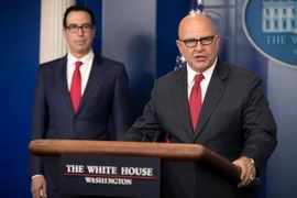 Cố vấn An ninh quốc gia Mỹ H.R. McMaster (phải). (Ảnh: THX/TTXVN)