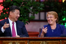 Chủ tịch Trung Quốc Tập Cận Bình và Tổng thống Chile Michelle Bachelet. (Nguồn: chinadaily) 