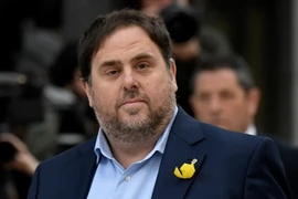 Cựu Phó Thủ hiến Catalunya Oriol Junqueras tới tòa án ở Madrid, Tây Ban Nha ngày 2/11 vừa qua. (Ảnh: AFP/TTXVN)