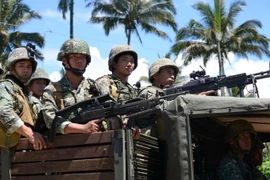 Binh sỹ Philippines trong chiến dịch truy quét phiến quân tại Marawi. (Ảnh: AFP/TTXVN)