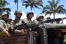 Binh sỹ Philippines trong chiến dịch truy quét phiến quân tại Marawi. (Ảnh: AFP/TTXVN)