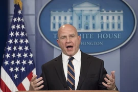 Cố vấn An ninh quốc gia của Tổng thống Mỹ H.R. McMaster trong cuộc họp báo tại Washington DC. (Ảnh: AFP/TTXVN)