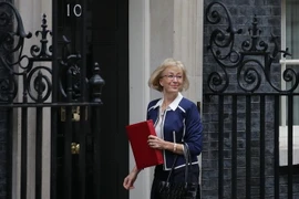Chủ tịch Hạ viện Anh Andrea Leadsom tới dự cuộc họp tại thủ đô London. (Ảnh: AFP/TTXVN)