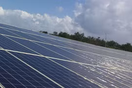 Hệ thống điện Mặt Trời. (Ảnh: CTV/Vietnam+)