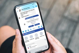Người dùng thanh toán hóa đơn mua hàng online một cách nhanh chóng ngay khi đang trò chuyện trên ứng dụng chat. (Ảnh: Vietnam+)