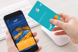 VIB đưa công nghệ xử lý dữ liệu lớn và trí tuệ nhân tạo vào phát hành thẻ. (Ảnh: CTV/Vietnam+)