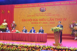 Ông Nghiêm Xuân Thành, Bí thư Đảng ủy - Chủ tịch Hội đồng quản trị Vietcombank phát biểu tại Đại hội. (Ảnh: CTV)